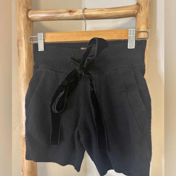 Juicy Couture Sweater Knit Shorts with Velvet Tie Front and Back Pockets S Rare!